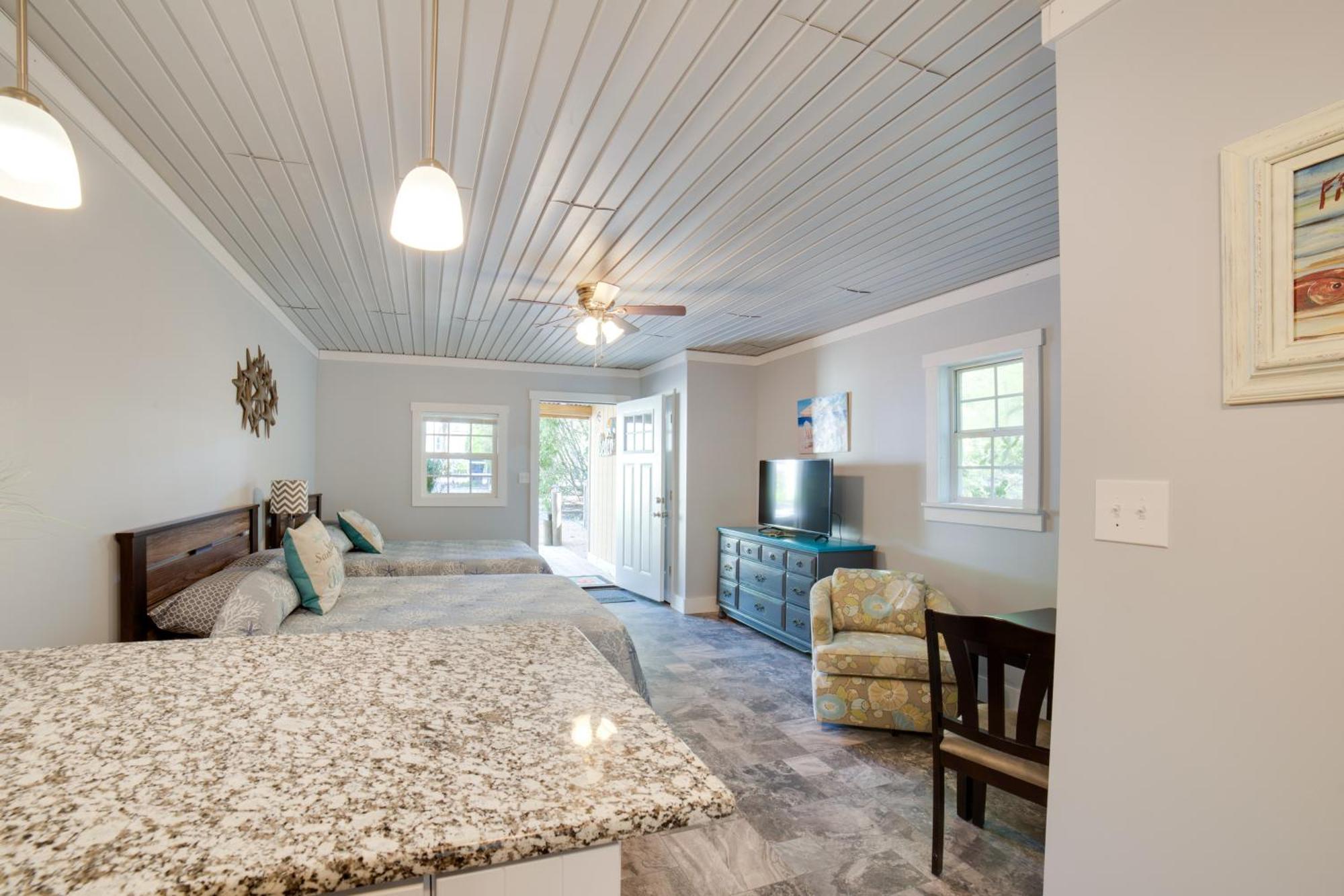 Ocean Isle Beach Studio With Patio - 1 Mi To Pier! Extérieur photo