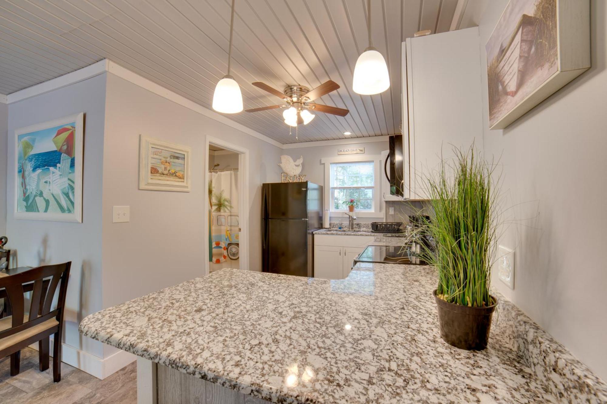 Ocean Isle Beach Studio With Patio - 1 Mi To Pier! Extérieur photo