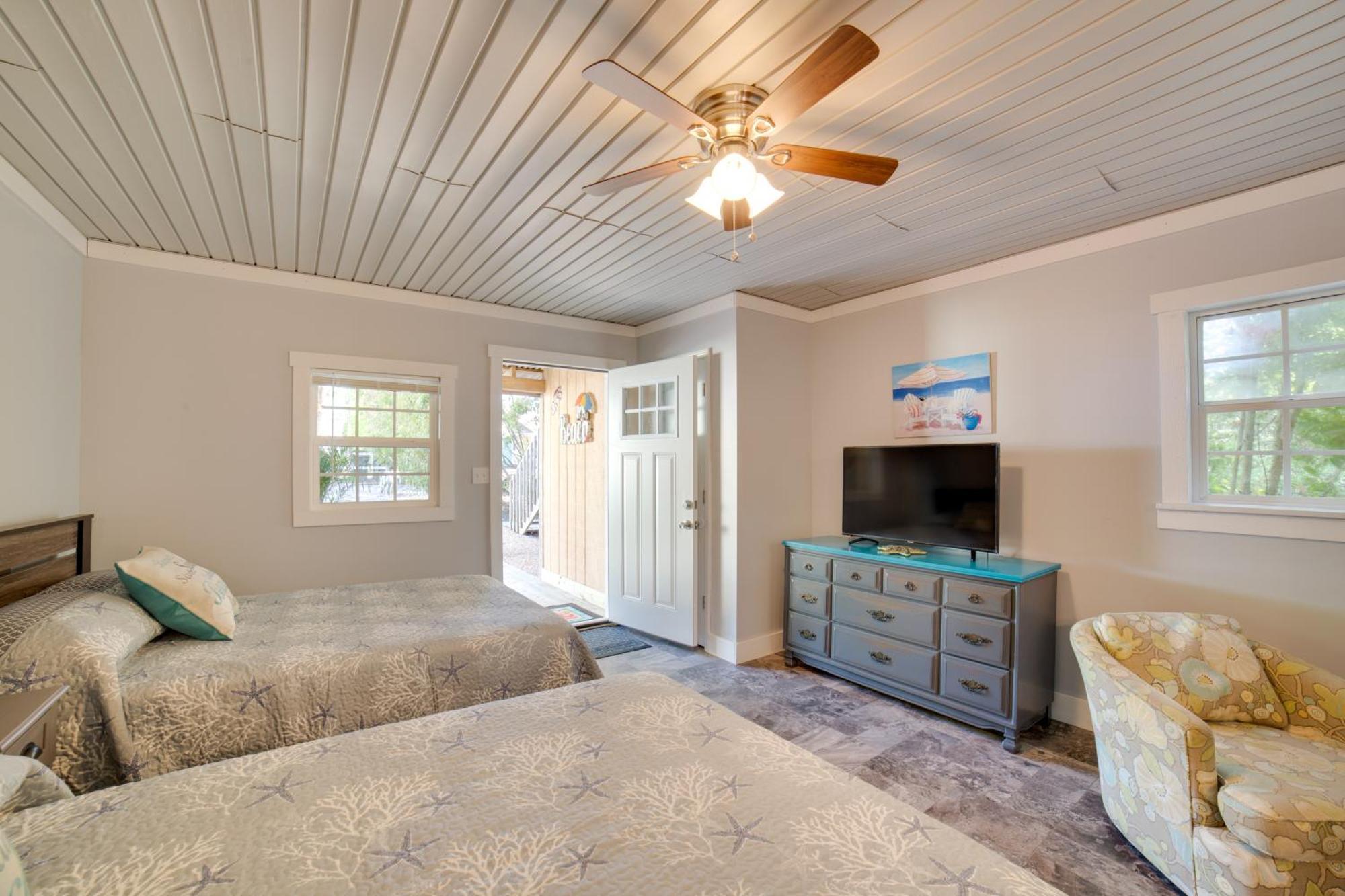 Ocean Isle Beach Studio With Patio - 1 Mi To Pier! Extérieur photo
