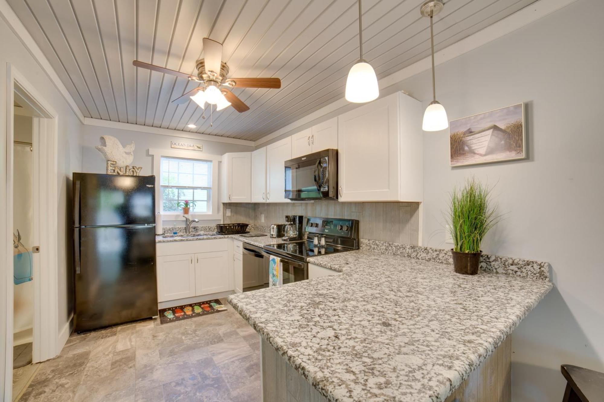 Ocean Isle Beach Studio With Patio - 1 Mi To Pier! Extérieur photo